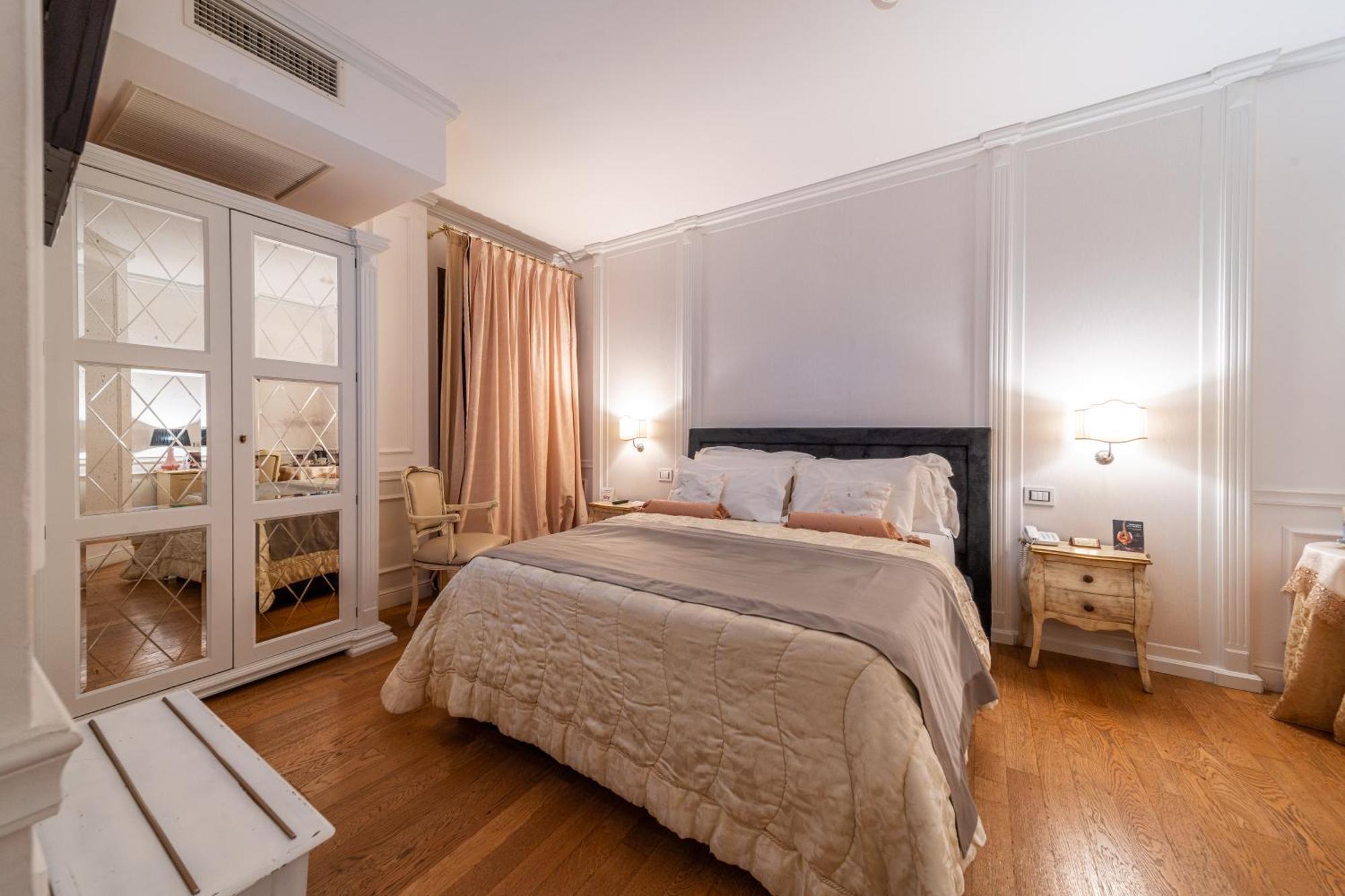 Tesoretto Hotel ปอจจาร์โด ภายนอก รูปภาพ